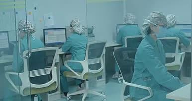 医院办公室电脑人员双色1分3秒视频的预览图